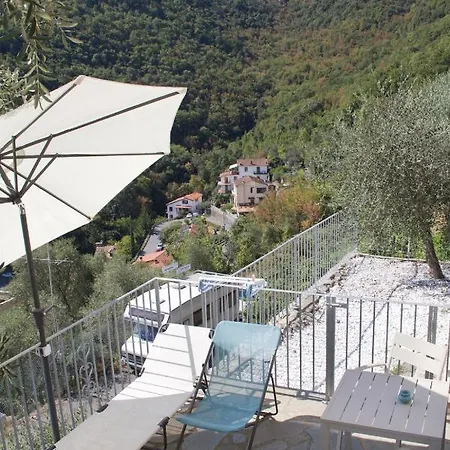 La Terrazza Con L'ulivo - Con Terrazza E Vista Sul Golfo Dei Poeti בית הארחה 3*