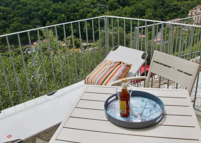 La Terrazza Con L'ulivo - Affittacamere Con Terrazzo E Vista Sul Golfo Dei Poeti Affittacamere