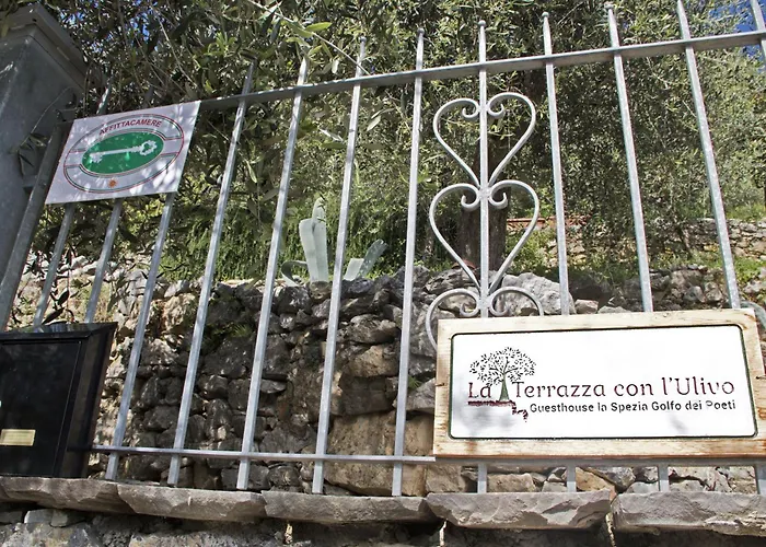 La Terrazza Con L'ulivo - Con Terrazza E Vista Sul Golfo Dei Poeti Pensionat La Spezia